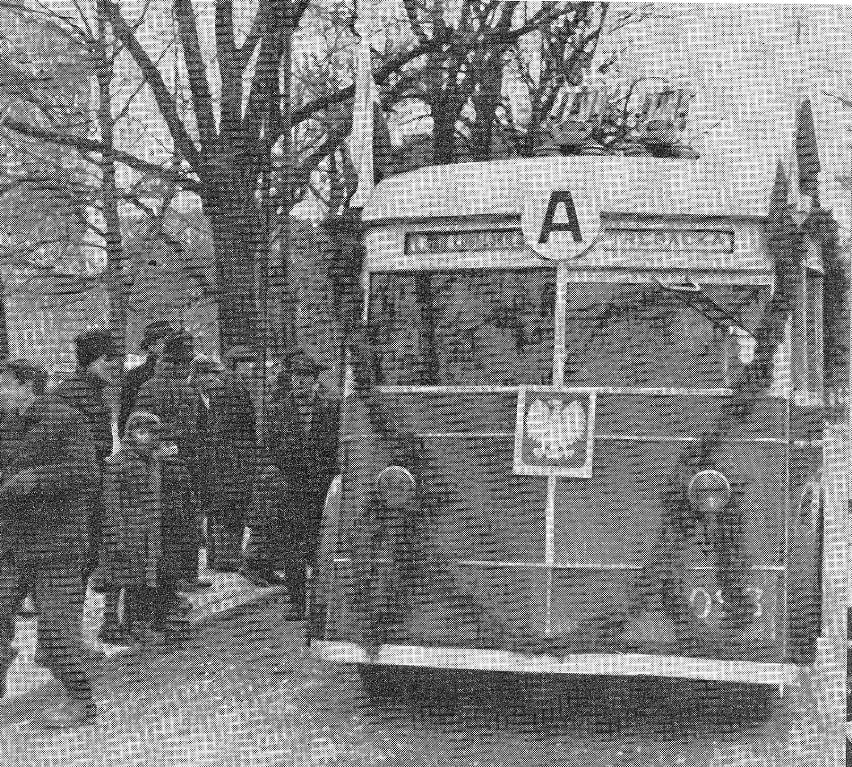 Pierwszy warszawski trolejbus na linii A, dar Moskwy dla Warszawy (1946)