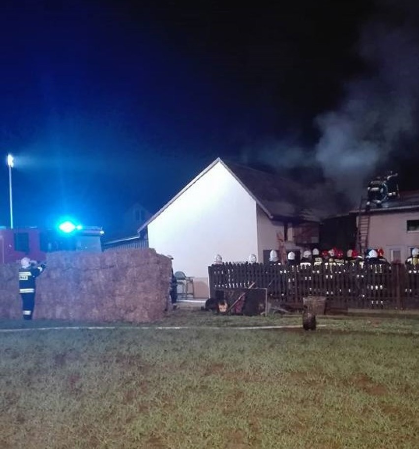Pożar w Rogowie: Spłonęła stodoła. Ogień był blisko domu