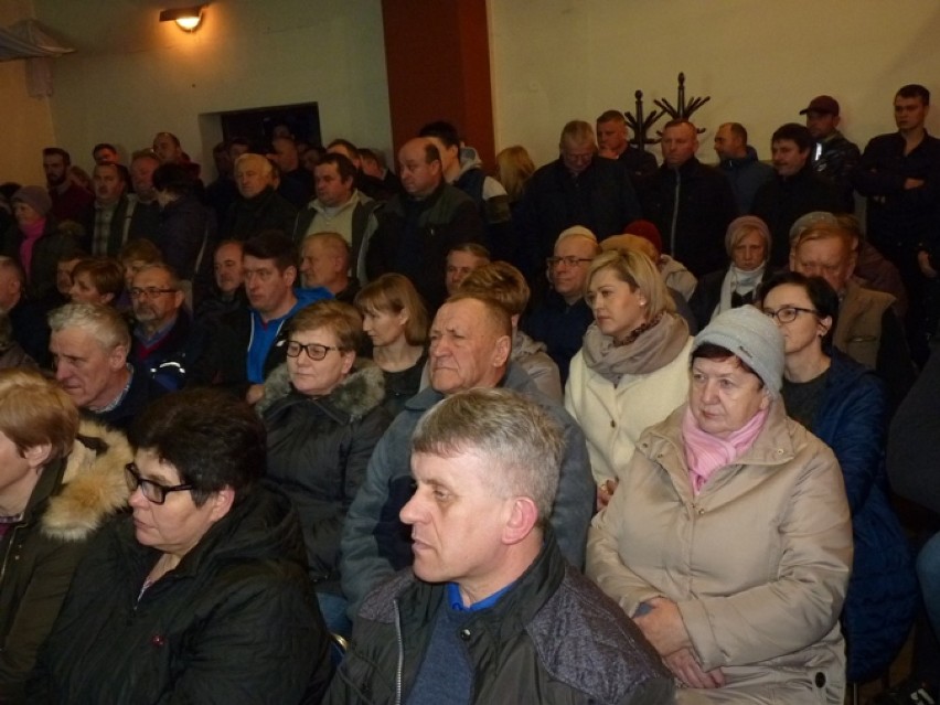 Protest mieszkańców gminy Masłowice przeciwko budowie kopalni wapienia [ZDJĘCIA, FILM]
