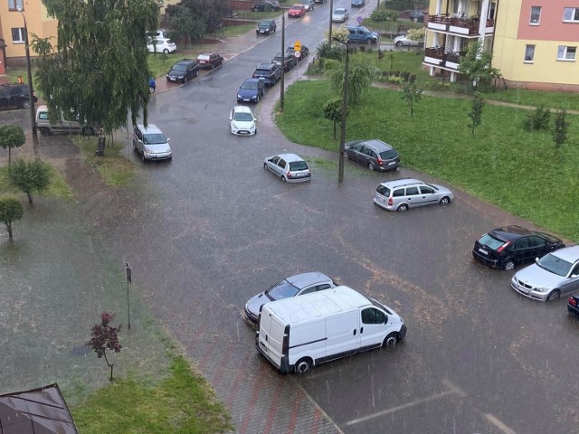 Starachowice w ciągu godziny znalazły się pod wodą! Zobaczcie które ulice  zostały najbardziej zalane [NOWE ZDJĘCIA] | Starachowice Nasze Miasto