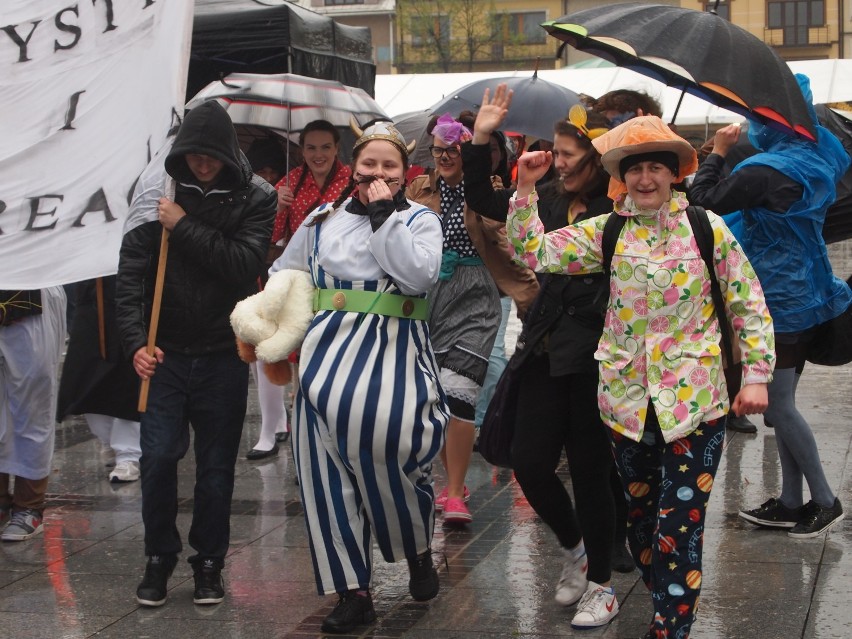 Nowy Targ: juwenalia przegrały z deszczem i wiatrem