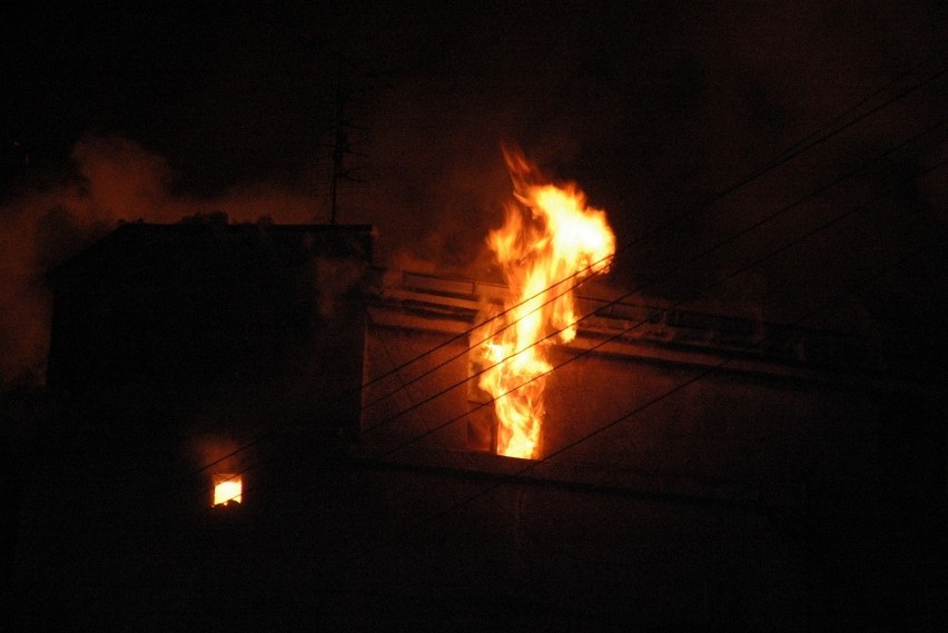 Pożar w Zawierciu przy ul. Marszałkowskiej. Dwie osoby nie żyją (ZDJĘCIA)