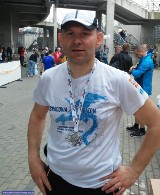 Policjant Robert Brożyna zdobył Koronę Maratonów