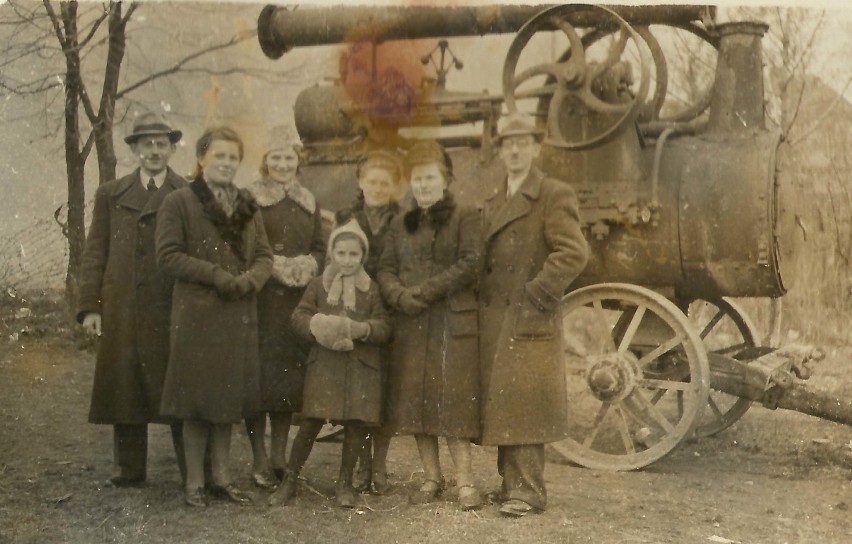 Na wystawę „Pleszewianie na starej fotografii” składają się...