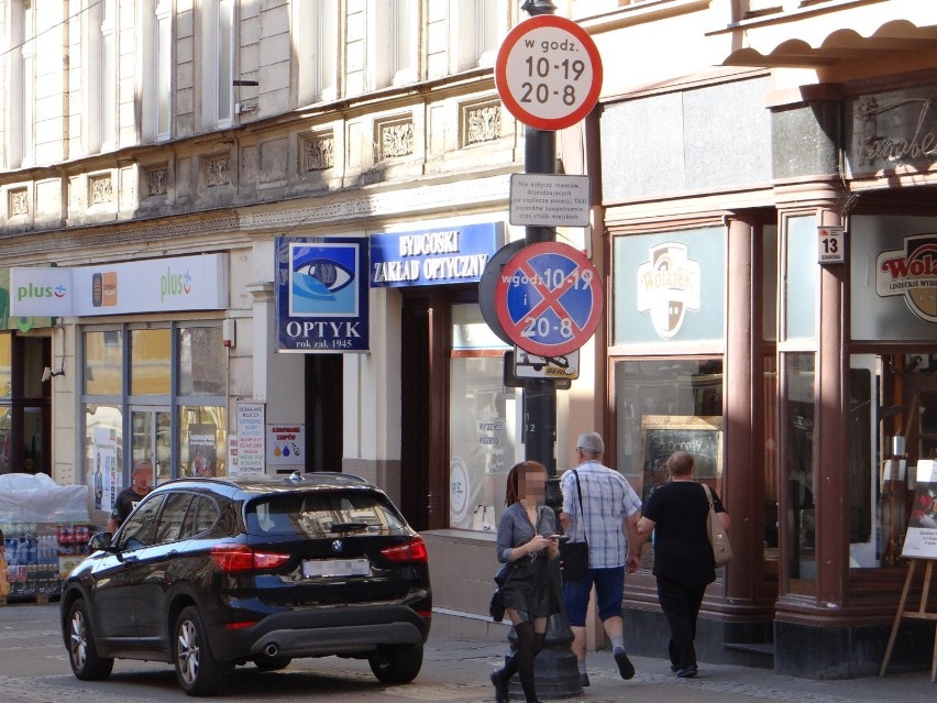 Nieprawidłowo zaparkowane auta. Zobacz mistrzów parkowania w Bydgoszczy [zdjęcia]