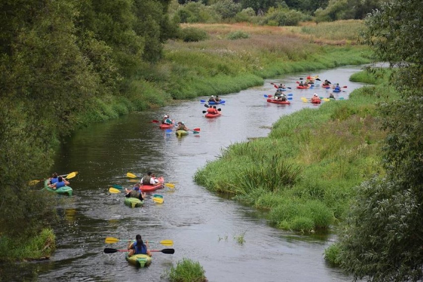 Rzeka Prosna stanowi dużą atrakcję turystyczną dla amatorów...