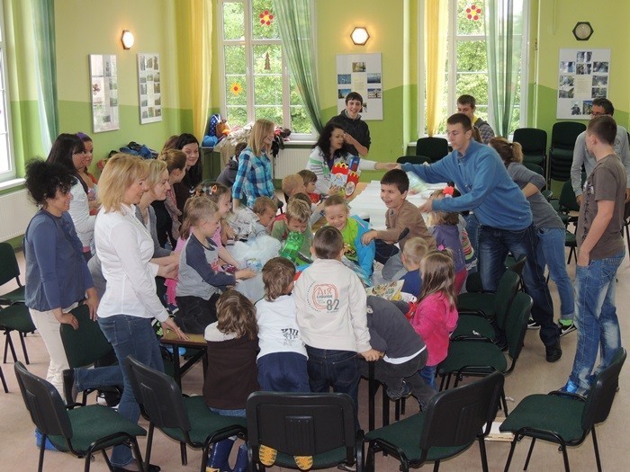 Warsztaty edukacyjne English for kids - spring w Zespole Szkół w Strzegomiu