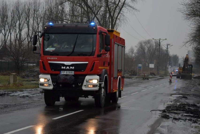 Na budowie Wawelskiej operator koparki uszkodził gazociąg