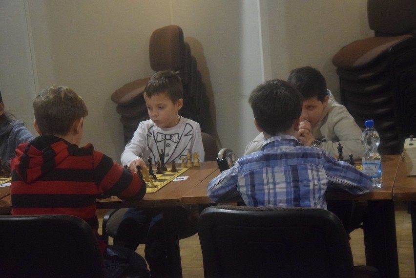Turniej szachowy w gminie Łazy. To jedna z atrakcji na ferie FOTO