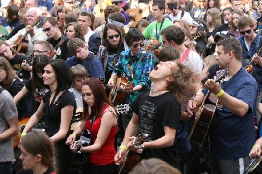 Gitarowy Rekord Guinnessa 2011 we wrocławskim Rynku