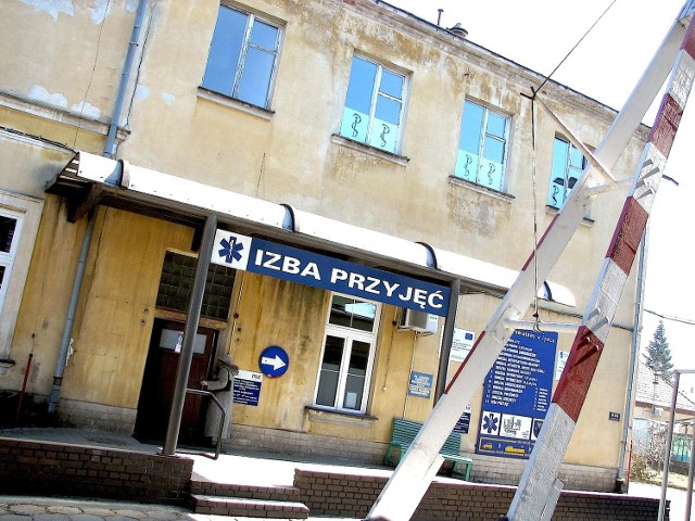Obecny Szpital Powiatowy w Żywcu jest w fatalnym stanie technicznym. Dlatego liczącej ponad 150 tysięcy mieszkańców Żywiecczyźnie, jak najszybciej potrzebna jest nowa placówka.