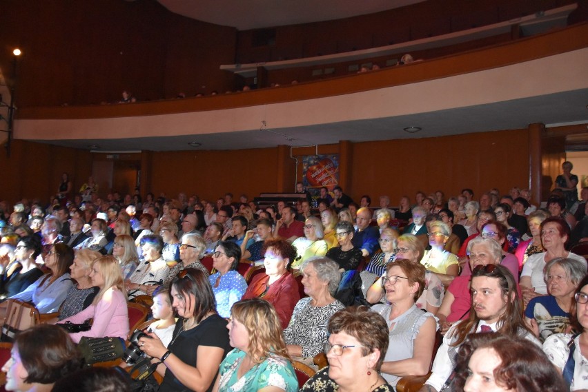 Koncert z okazji Dnia Matki w Miejskim Domu Kultury w Myszkowie ZDJĘCIA