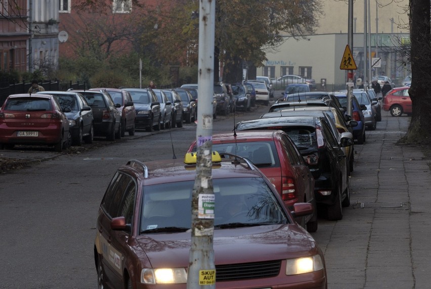Strefy płatnego parkowania w Gdańsku. Mieszkańcy protestują, władza pozostaje nieugięta