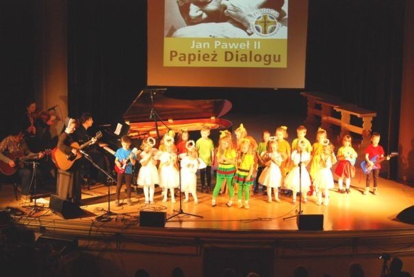 Festiwal Piosenki Religijnej w Żywcu "Strefa Chwały 2013"