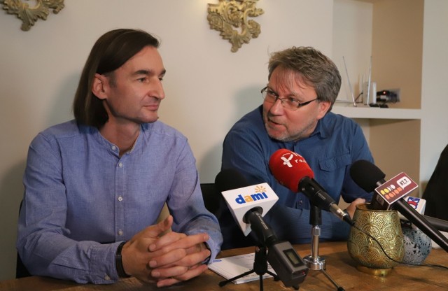 O festiwalu „Rafa 2019” opowiadali Rafał Błędowski (z lewej) i Grzegorz Molenda, dyrektor Domu Kultury „Idalin”.