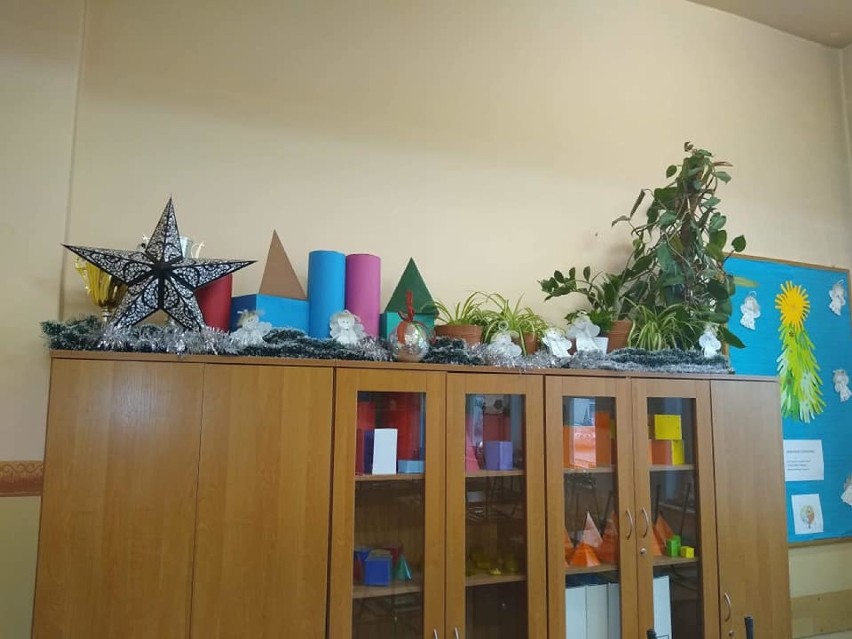 Nagrody za świąteczne dekoracje w szkole            