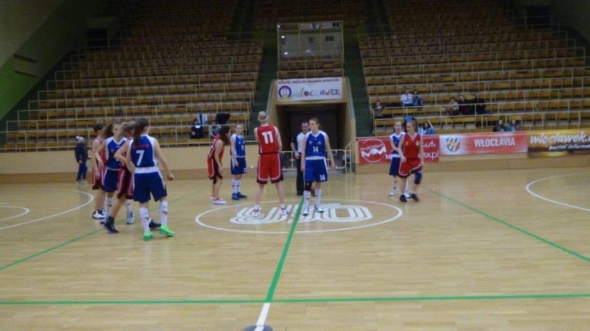 Kadetki AKM Włocławek lepsze od zespołu Basket 25 Bydgoszcz 62:55 [zdjęcia]