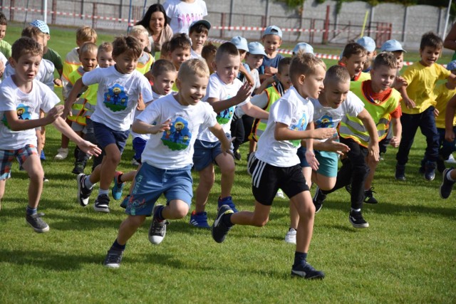 Na stadionie miejskim w Aleksandrowie Kujawskim odbył się Dzień Przedszkolaka.