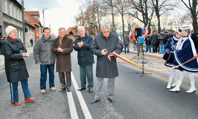 Oficjalne otwarcie wyremontowanej drogi wojewódzkiej nr 323 zostało zorganizowane na Rynku Zaborowskim