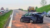 Wypadek nieoznakowanego radiowozu na A4. Transportowali więźnia, ranny policjant i dwie kobiety