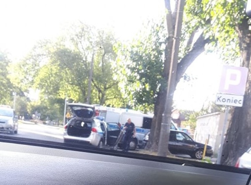 Obywatelskie zatrzymanie pijanego kierowcy na ulicy Ostrowskiej we Włocławku [zdjęcia]