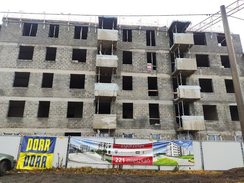 Mieszkania PLUS w Zgorzelcu. Budowa idzie pełną parą. Aż 221 rodzin zamieszka właśnie tutaj [ZDJĘCIA]