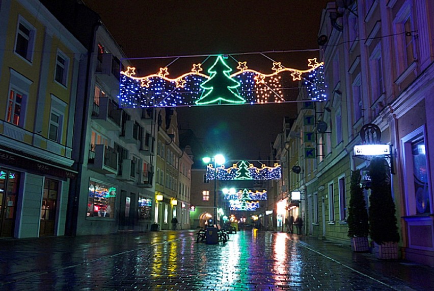 Świąteczne Opole wieczorową porą