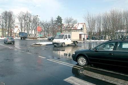 Fatalne skrzyżowanie - Rynek Nowosolna koszmarem dla kierowców...