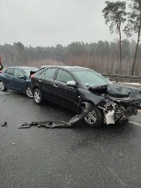 Wypadek na trasie S8 między Tomaszowem a Rawą Mazowiecką. Zderzyły się dwa auta [ZDJĘCIA]