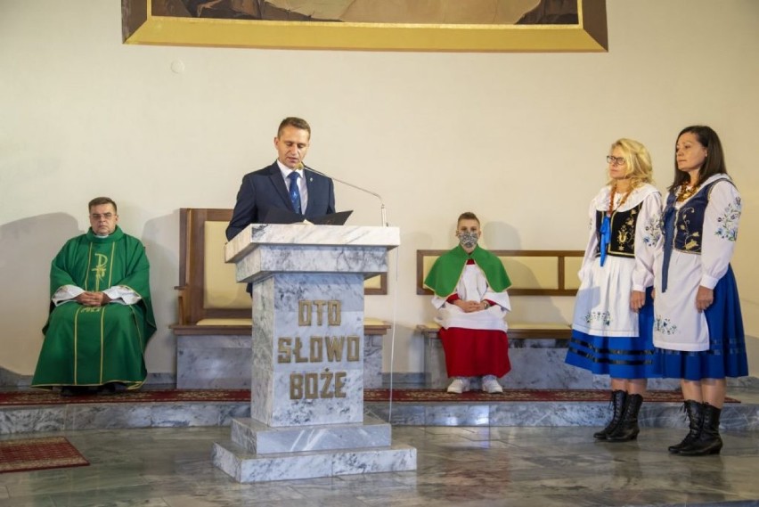 Dożynki gminy Kosakowo (2020) w kościele w Pierwoszynie