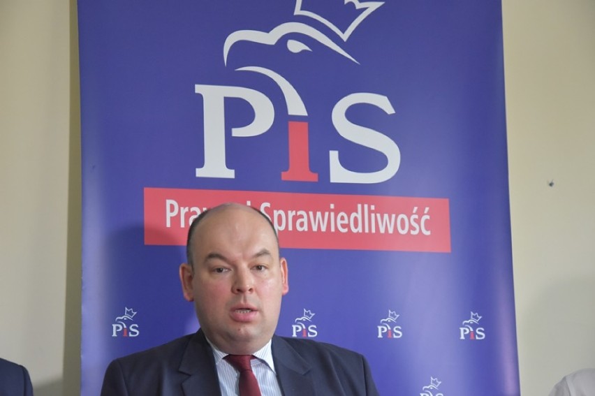 Jan Dziedziczak zorganizował w Śremie konferencję prasową