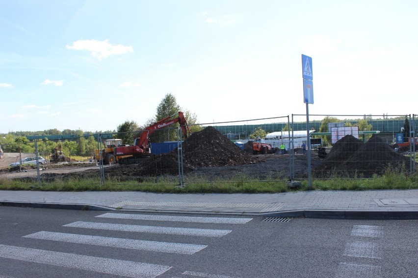 Ruszyła budowa restauracji sieci McDonald's w Piekarach...