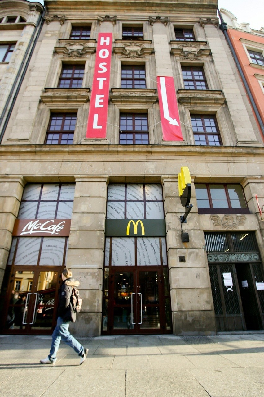 Wrocław: McDonald's w Rynku już po remoncie (ZDJĘCIA)