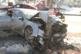 Wypadek w Kielcach. Audi wjechało w słup uliczny [WIDEO, zdjęcia]