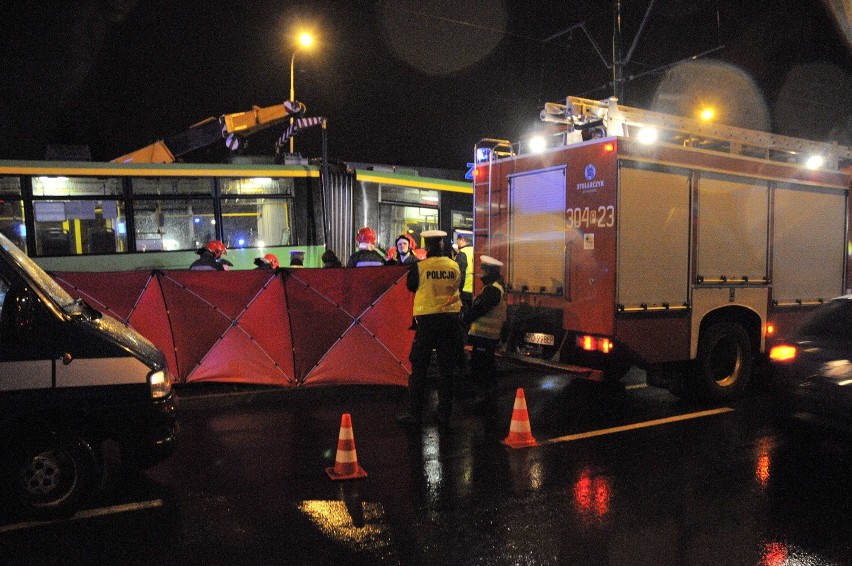 Wypadek na ul. Grunwaldzkiej w Poznaniu. Nie żyje mężczyzna