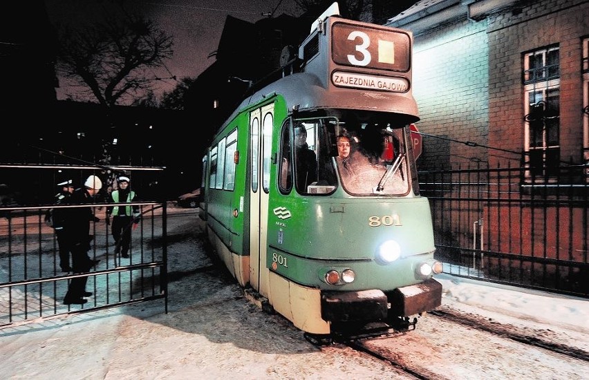 Ostatni tramwaj opuszcza zajezdnię przy Gajowej