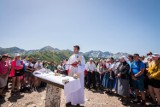 Tatry. Na Grzesiu modlili się wspólnie Polacy i Słowacy. Tradycja ta sięga już 30 lat  