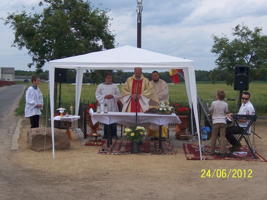 Krzyż w Daleszynku poświęcony