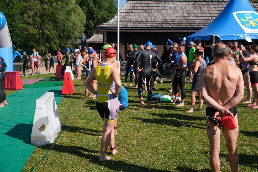 Pniewy. Zawody triathlonowe nad brzegiem jeziora [ZDJĘCIA]