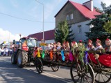 Słocin świętuje dożynki: rolnicy dziękują za plony, a mieszkańcy bawią się przy muzyce 
