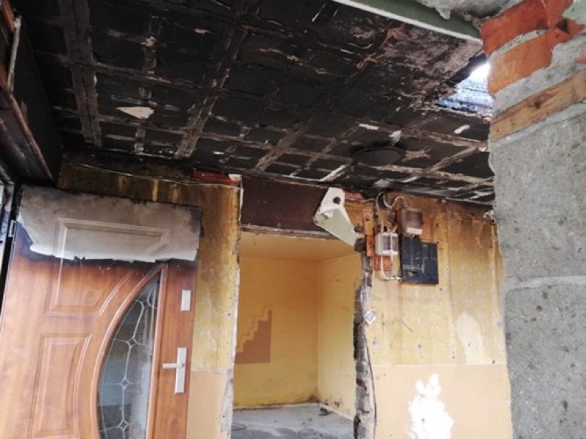 Pożar "zabrał" im dom w Miłoszewie. Zbierają pieniądze na jego odbudowę [ZDJĘCIA]