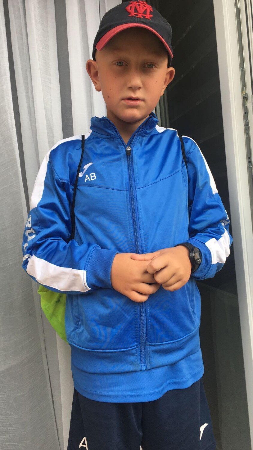 11-letni Adaś ze Szczytnej to wielki fan piłki nożnej. Przez sędziego boi się wchodzić na boisko 