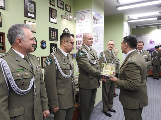 Od 2008 roku piastował stanowisko naczelnika wydziału operacyjno-śledczego Podlaskiego oddziału SG a od maja 2014 roku pełnił obowiązki na stanowisku zastępcy komendanta ds. granicznych Nadwiślańskiego Oddziału SG.