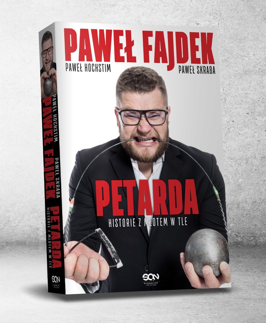 Współautorami książki są dwaj dziennikarze sportowi Paweł...