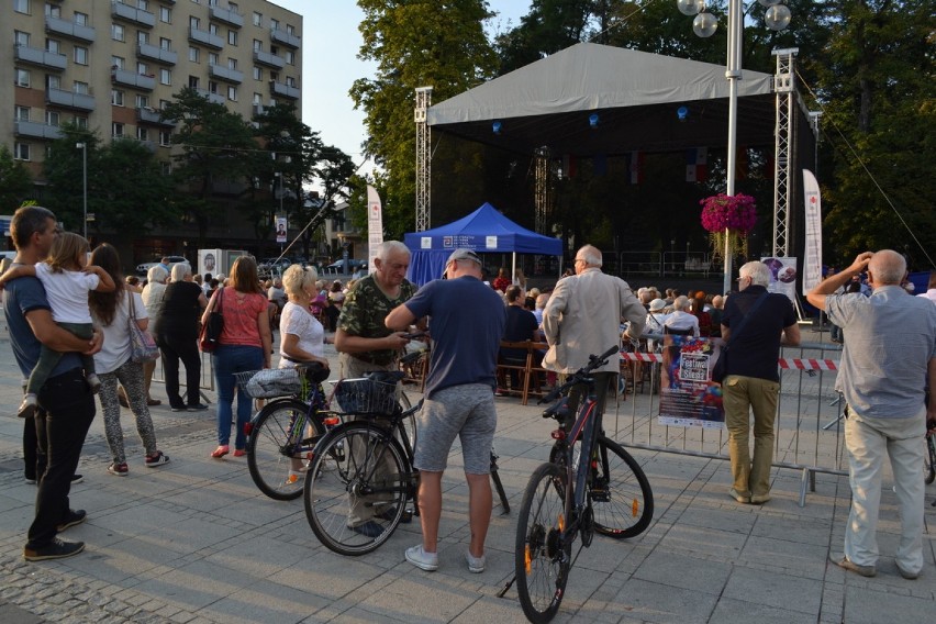 Finał III Międzynarodowego Festiwalu Folklorystycznego "Silesia". Na placu Biegańskiego wystąpiły zespoły z różnych kontynentów [ZDJĘCIA]