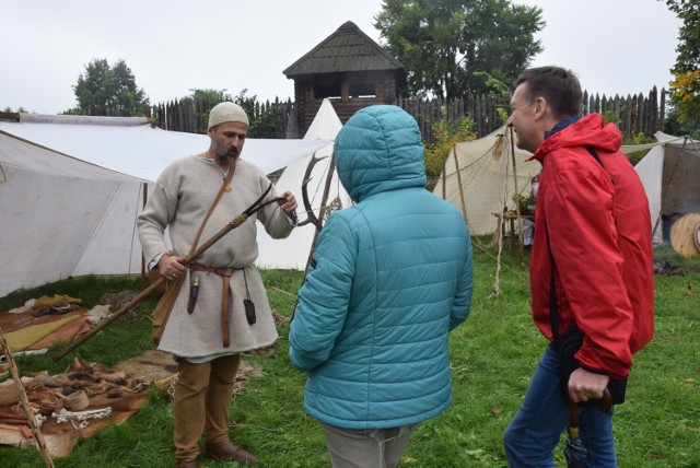 Festyn archeologiczny "Dary natury" w grodzie na kaliskim Zawodziu