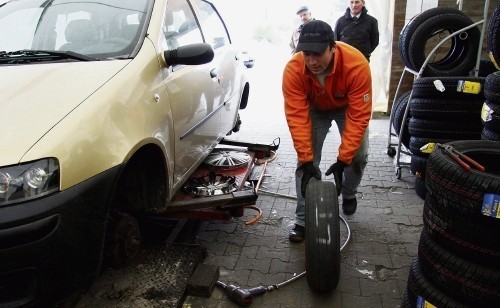 Obowiązkowe zimowe opony?  "Nie zgadzam się na taki przymus" - napisał Czytelnik z Chorzowa.