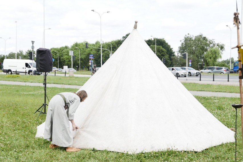 Wianki nad Wisłą, Warszawa 2021. Powitanie lata w stolicy. 25 lat warszawskiej tradycji