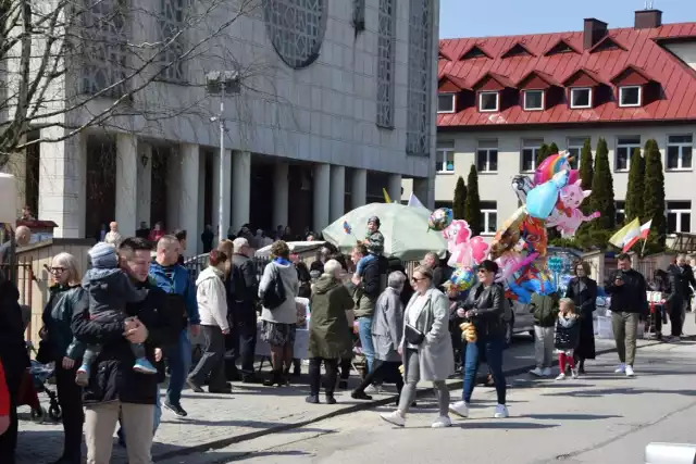 W parafii Miłosierdzia Bożego na Czarnowie w Kielcach w niedzielę, 16 kwietnia odbył się coroczny odpust.

Zobacz kolejne zdjęcia z uroczystości