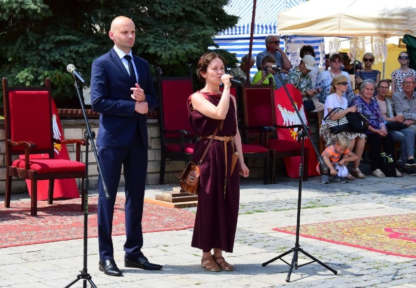 ZOBACZ TAKŻE: 
Disco Hit Festival w Kobylnnicy

(Źródło:...